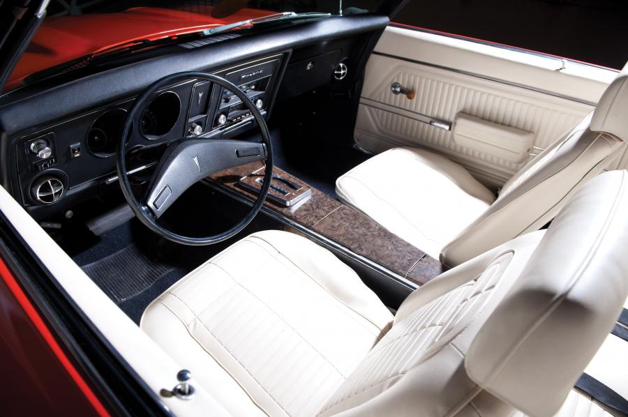  Pontiac Firebird 400 Convertible 1969 года  (фото 14 из 23)